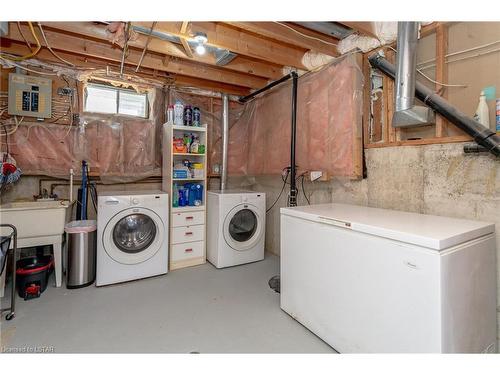 1023 Aldersbrook Road, London, ON - Indoor Photo Showing Laundry Room
