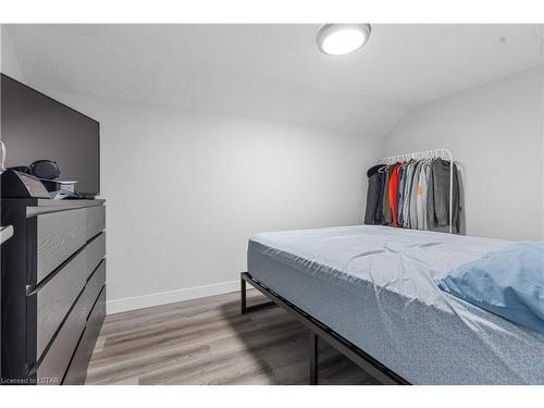 76-1600 Culver Drive, London, ON - Indoor Photo Showing Bedroom