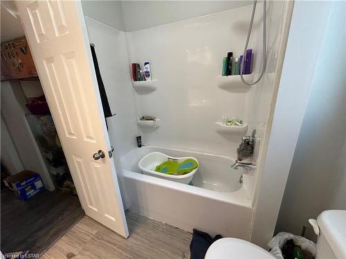 23 Opechee Street, St. Thomas, ON - Indoor Photo Showing Bathroom