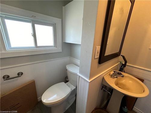 23 Opechee Street, St. Thomas, ON - Indoor Photo Showing Bathroom