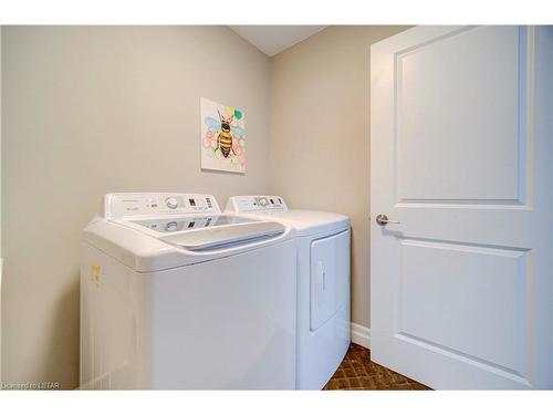 19-2619 Sheffield Boulevard, London, ON - Indoor Photo Showing Laundry Room