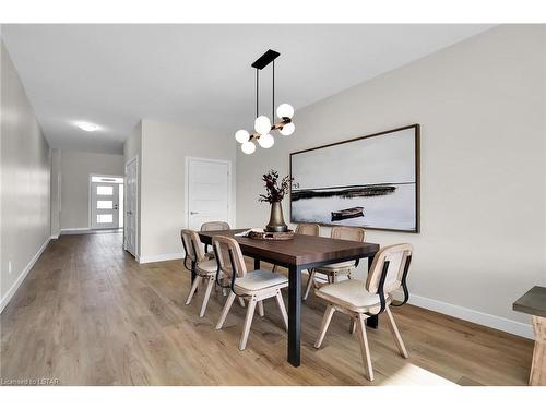 6893 Royal Magnolia Avenue, London, ON - Indoor Photo Showing Dining Room