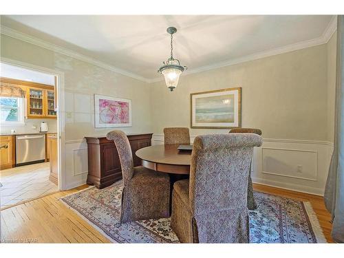 26 Abbey Rise, London, ON - Indoor Photo Showing Dining Room
