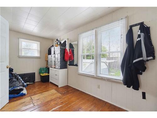 356 Exmouth Street, Sarnia, ON - Indoor Photo Showing Other Room