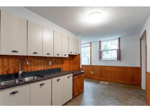 28 Cartwright Street, London, ON - Indoor Photo Showing Kitchen With Double Sink