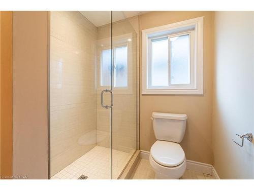 2087 Cherrywood Trail, London, ON - Indoor Photo Showing Bathroom
