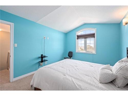 2107 Beaverbrook Avenue, London, ON - Indoor Photo Showing Bedroom