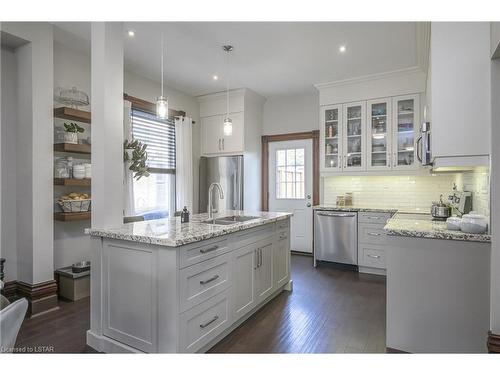 126 Inkerman Street, London, ON - Indoor Photo Showing Kitchen With Double Sink With Upgraded Kitchen