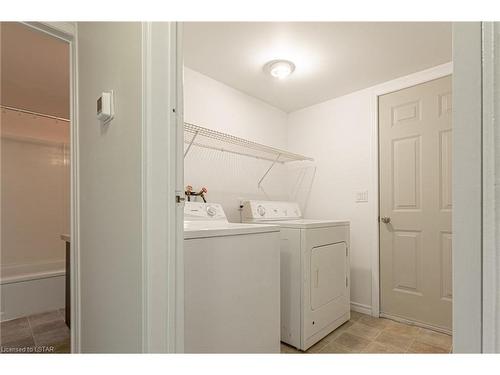 379 Central Avenue, London, ON - Indoor Photo Showing Laundry Room