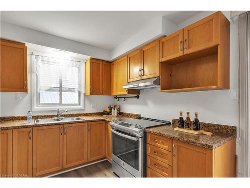53 Archer Crescent, London, ON - Indoor Photo Showing Kitchen With Double Sink
