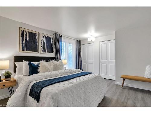 53 Archer Crescent, London, ON - Indoor Photo Showing Bedroom