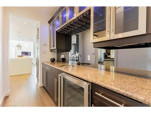 99 Fitzwilliam Boulevard, London, ON - Indoor Photo Showing Kitchen