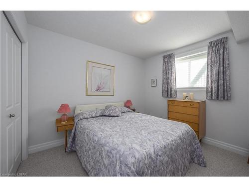 193-3278 Colonel Talbot Road, London, ON - Indoor Photo Showing Bedroom