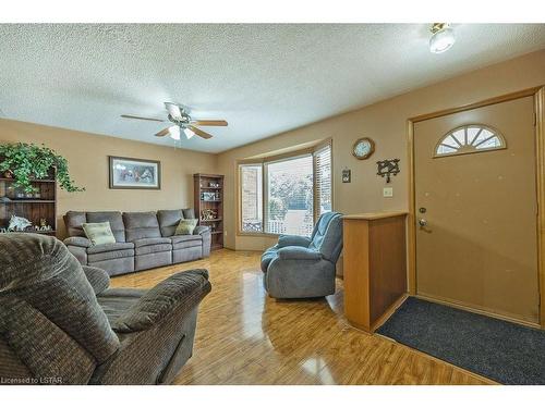 312 Highview Drive, St. Thomas, ON - Indoor Photo Showing Living Room