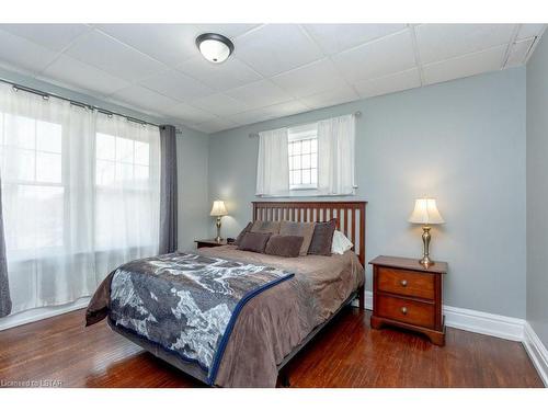 24 Flora Street, St. Thomas, ON - Indoor Photo Showing Bedroom