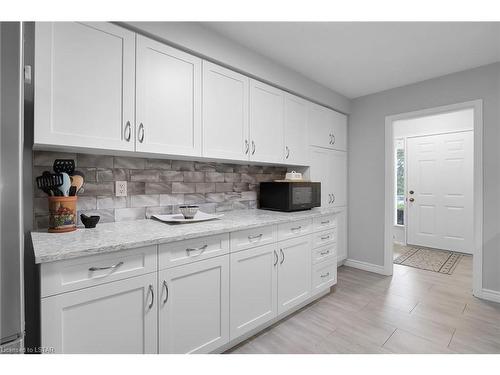 501 Base Line Road E, London, ON - Indoor Photo Showing Kitchen