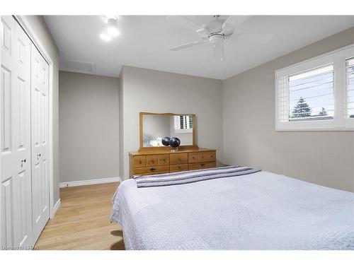 501 Base Line Road E, London, ON - Indoor Photo Showing Bedroom