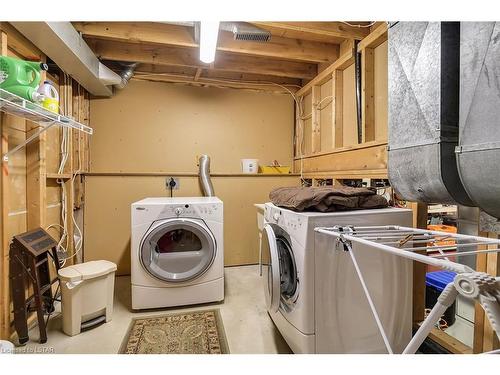 501 Base Line Road E, London, ON - Indoor Photo Showing Laundry Room