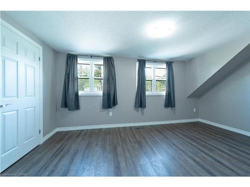 291 Steele Street, London, ON - Indoor Photo Showing Other Room