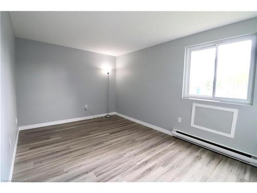 105-1100 Jalna Boulevard, London, ON - Indoor Photo Showing Other Room