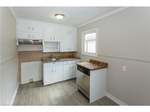 45 Connaught Avenue, London, ON - Indoor Photo Showing Kitchen