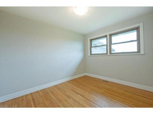 26 Lyndale Avenue, St. Thomas, ON - Indoor Photo Showing Other Room
