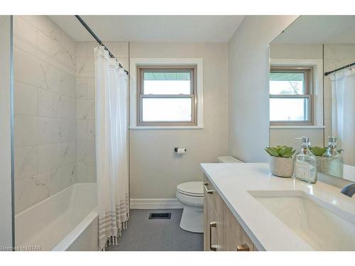 26 Lyndale Avenue, St. Thomas, ON - Indoor Photo Showing Bathroom
