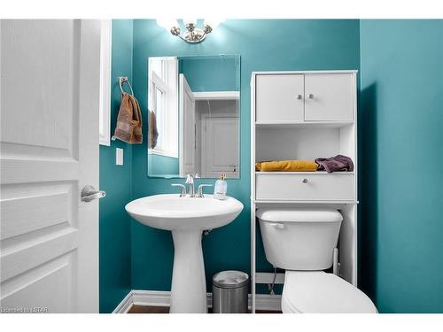 717 Killarney Road, London, ON - Indoor Photo Showing Bathroom