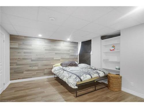717 Killarney Road, London, ON - Indoor Photo Showing Bedroom