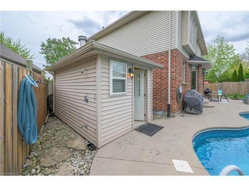 406 Whisker Street, London, ON - Outdoor With In Ground Pool With Exterior