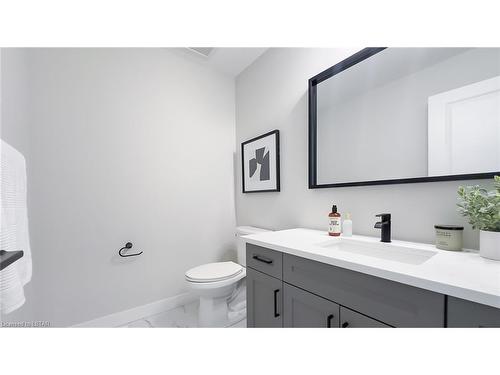 244 Beech Street, Clinton, ON - Indoor Photo Showing Bathroom