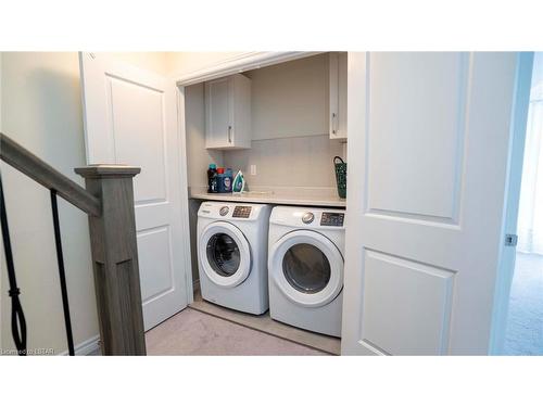 89-1061 Eagletrace Drive Drive, London, ON - Indoor Photo Showing Laundry Room