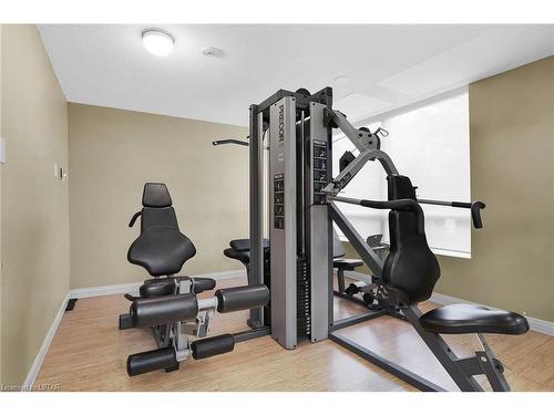 512-1510 Richmond Street, London, ON - Indoor Photo Showing Gym Room
