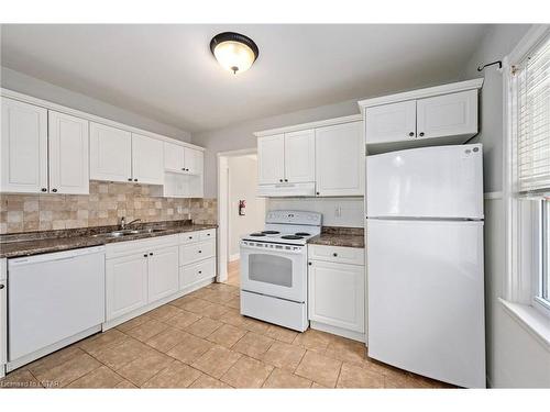 1090 Richmond Street, London, ON - Indoor Photo Showing Kitchen With Double Sink