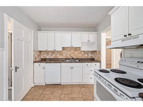 1090 Richmond Street, London, ON - Indoor Photo Showing Kitchen With Double Sink
