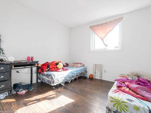 6-131 Bonaventure Drive, London, ON - Indoor Photo Showing Bedroom