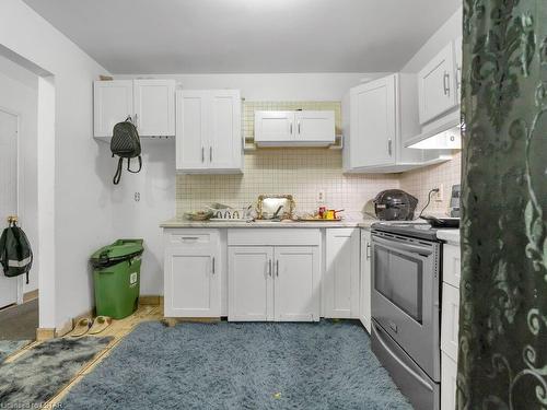 6-131 Bonaventure Drive, London, ON - Indoor Photo Showing Kitchen