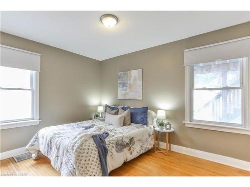 28 Beattie Avenue, London, ON - Indoor Photo Showing Bedroom