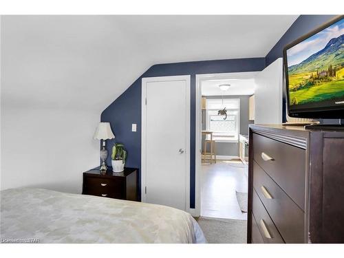 28 Beattie Avenue, London, ON - Indoor Photo Showing Bedroom