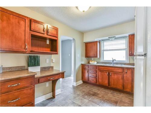 28 Beattie Avenue, London, ON - Indoor Photo Showing Kitchen With Double Sink