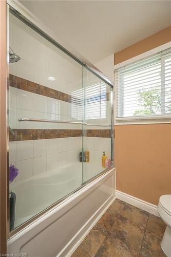 149 Glenburnie Crescent, London, ON - Indoor Photo Showing Bathroom