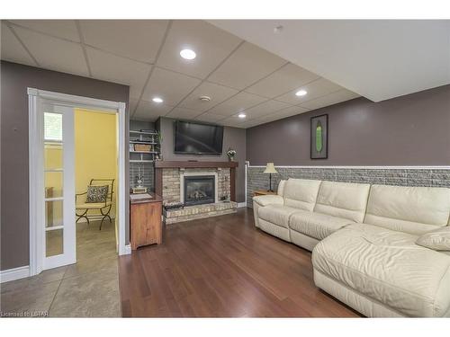 149 Glenburnie Crescent, London, ON - Indoor With Fireplace