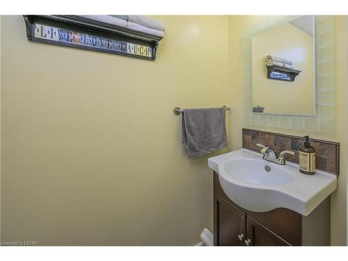 149 Glenburnie Crescent, London, ON - Indoor Photo Showing Bathroom