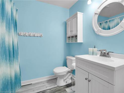 51 Trapper Street, London, ON - Indoor Photo Showing Laundry Room