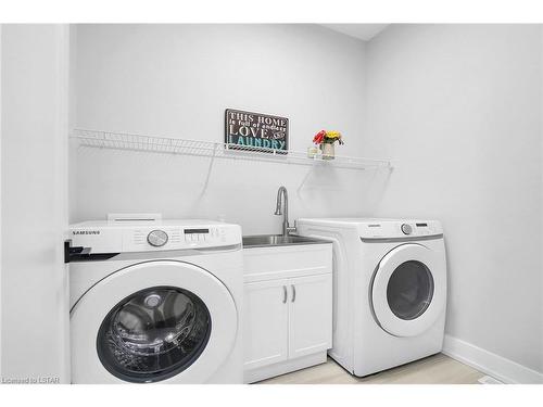 2869 Heardcreek Trail, London, ON - Indoor Photo Showing Laundry Room