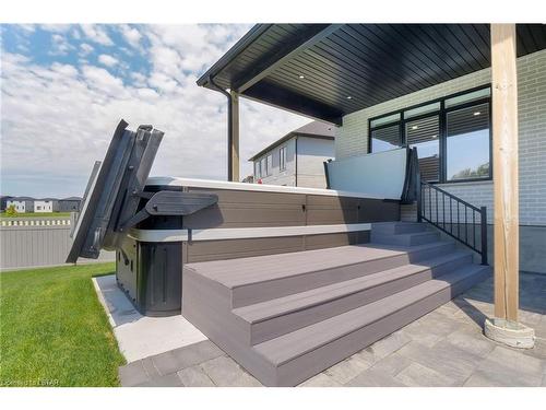2869 Heardcreek Trail, London, ON - Outdoor With Deck Patio Veranda With Exterior