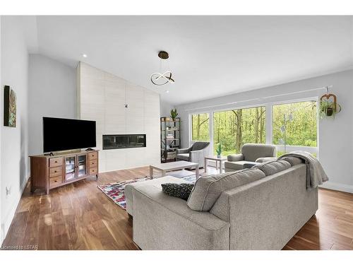 259 Windermere Road, London, ON - Indoor Photo Showing Living Room With Fireplace