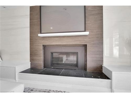259 Windermere Road, London, ON - Indoor Photo Showing Living Room With Fireplace