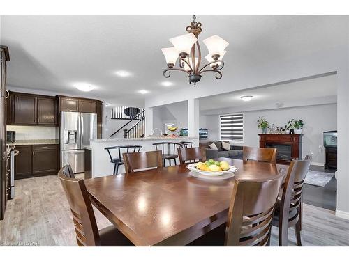 974 Grenfell Drive, London, ON - Indoor Photo Showing Dining Room