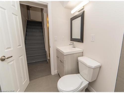 108 Marlborough Avenue, London, ON - Indoor Photo Showing Bathroom